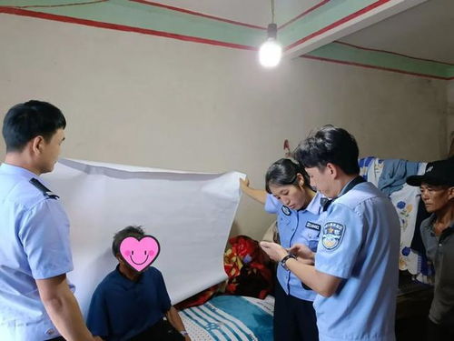 我為群眾辦實事 西街口派出所提供 私人定制 服務,上門為群眾拍攝 最美身份證